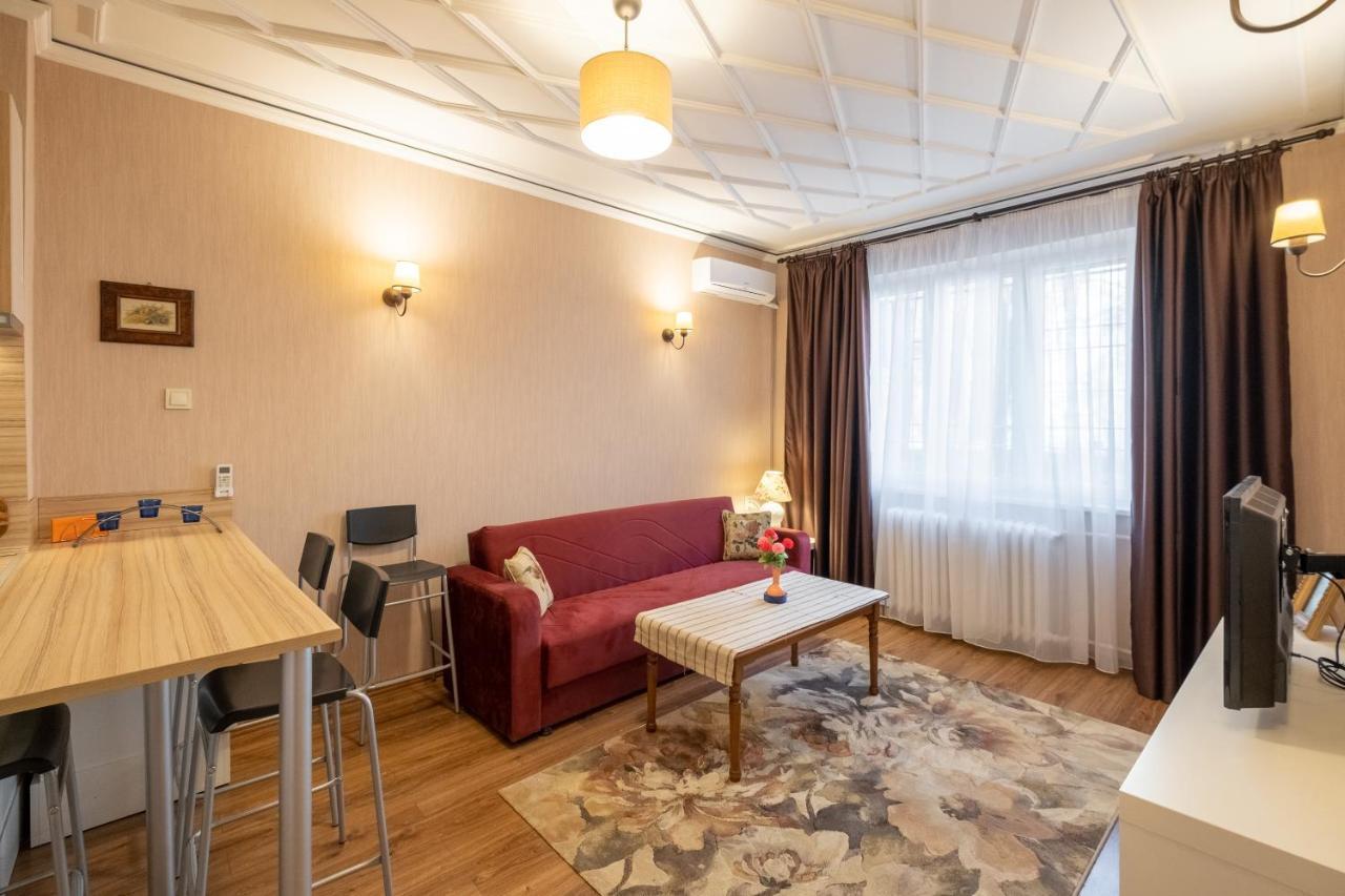 Feel Sofia - One Bedroom Apartment Next To Russian Square Dış mekan fotoğraf