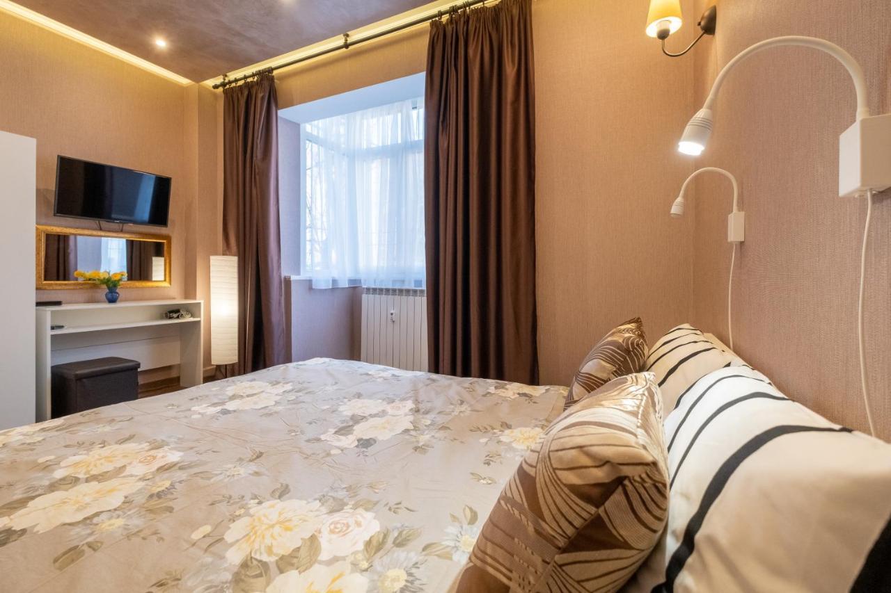 Feel Sofia - One Bedroom Apartment Next To Russian Square Dış mekan fotoğraf